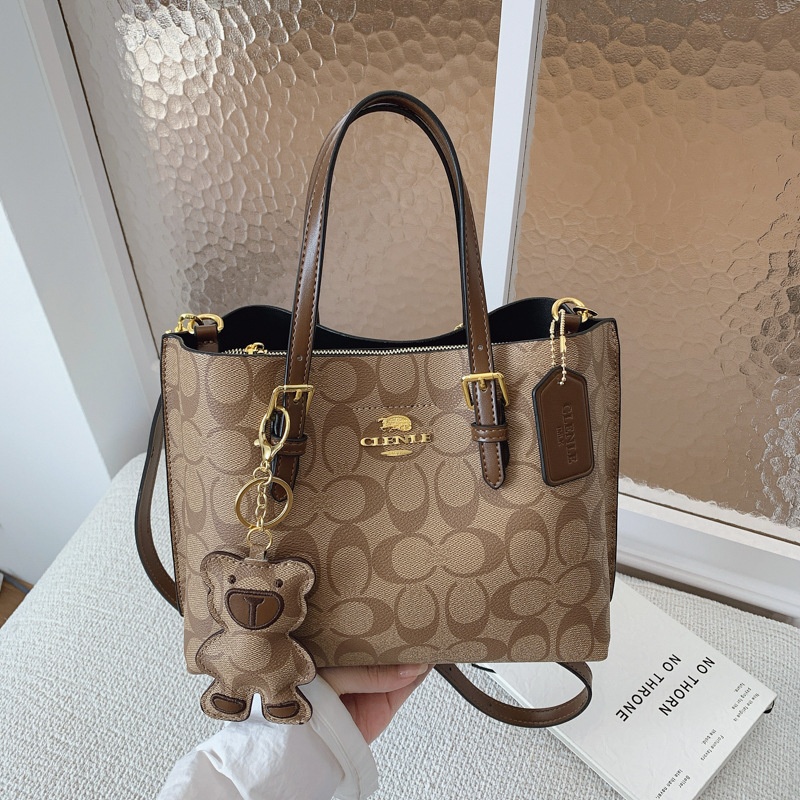 Tote Bag Leather Monogram - Элегантная сумка-тоут с монограммой в классическом