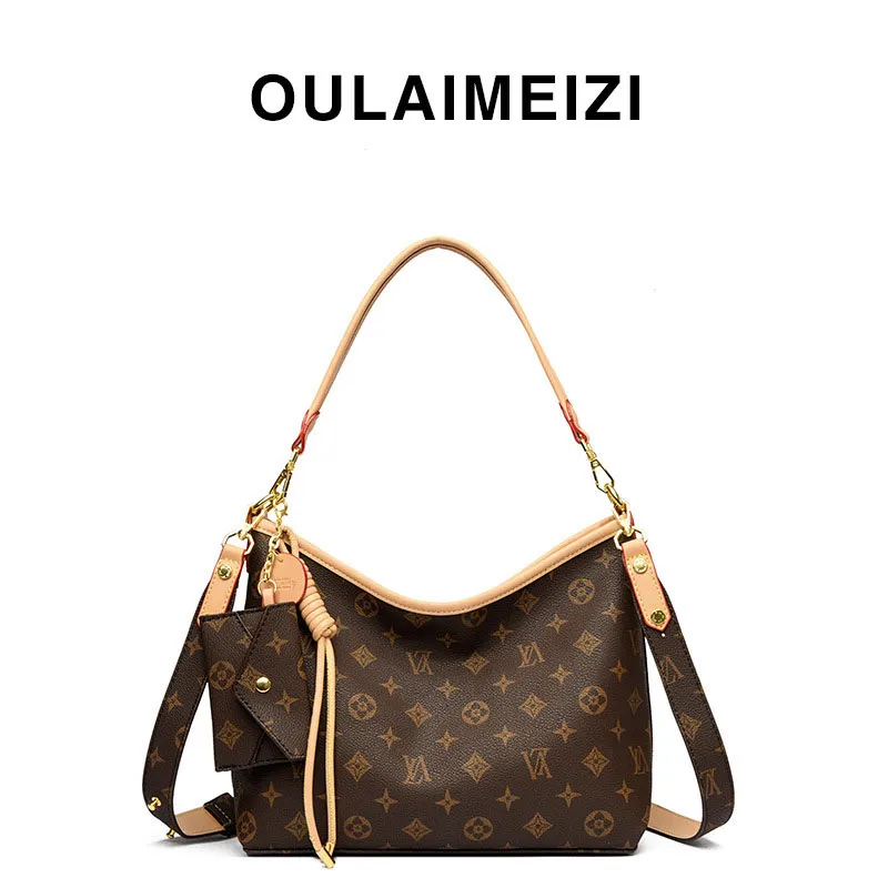 Дизайнерская легкая винтажная  – обзор и цена Tote Bag Leather Monogram