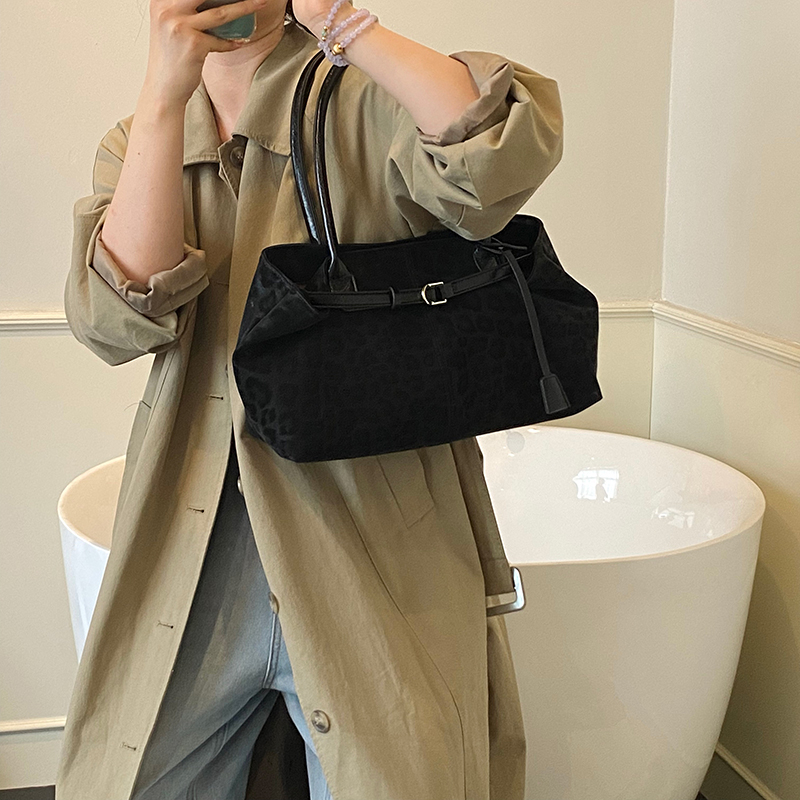 Молодежные милые сумки на плеч – обзор и цена Luxury Bags For Women Sale