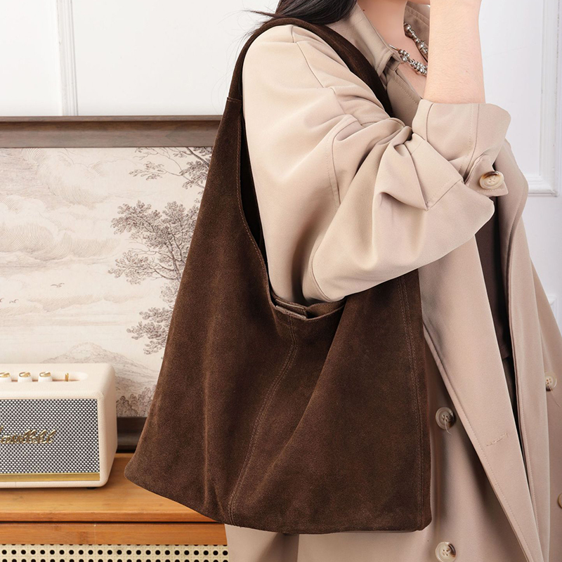 Новинка 2024 года, 30 вертикал – обзор и цена Laptop Bag Leather 15