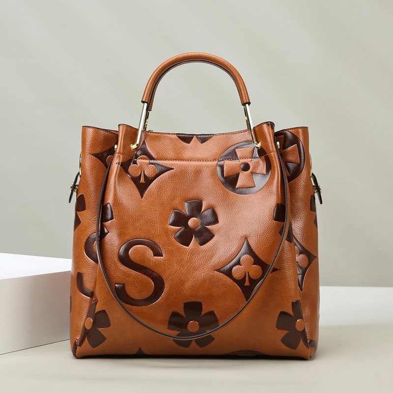 Женская сумка с тисненым моног – обзор и цена Tote Bag Leather Monogram